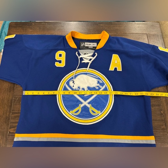 CCM MASKA Buffalo Sabres Derek Roy NHL Hockey Jersey - Picture 12 of 13